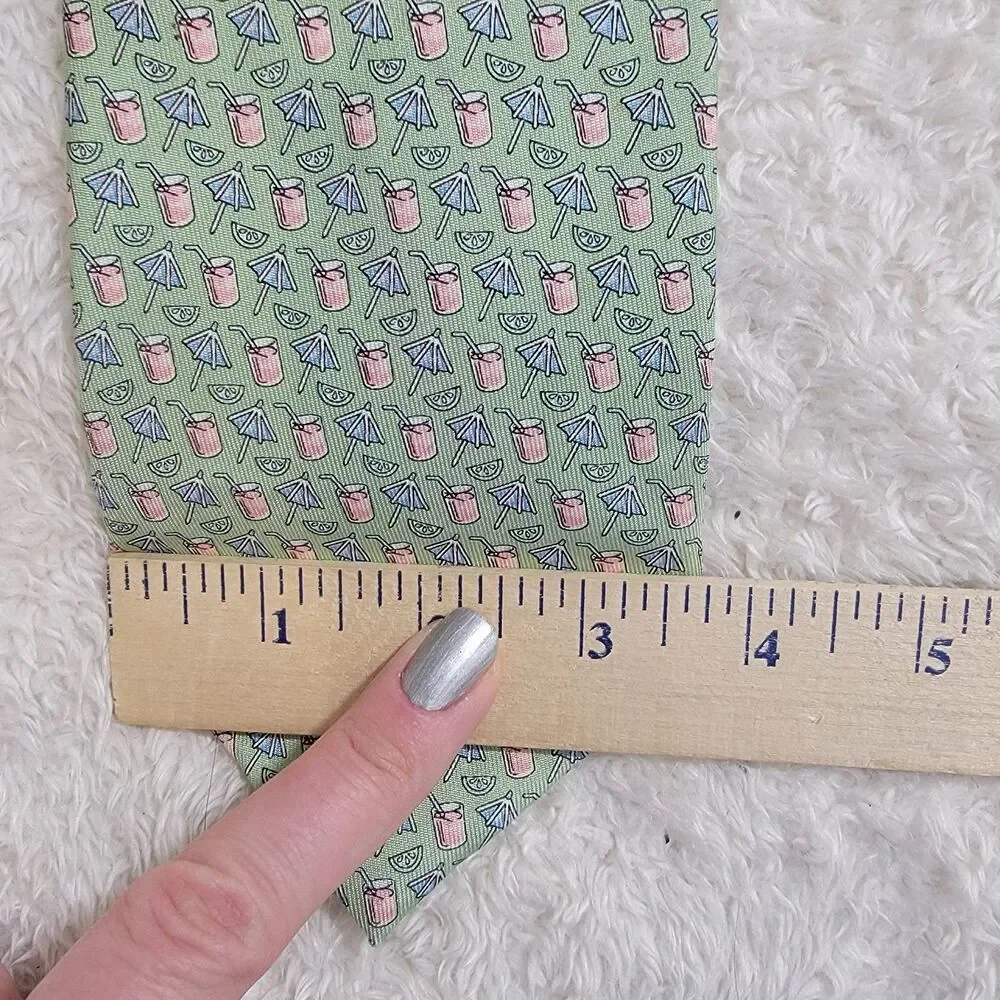 Martha’s Vineyard Vines Umbrellas Drinks On Green 100%‎ Silk Neck Tie 57